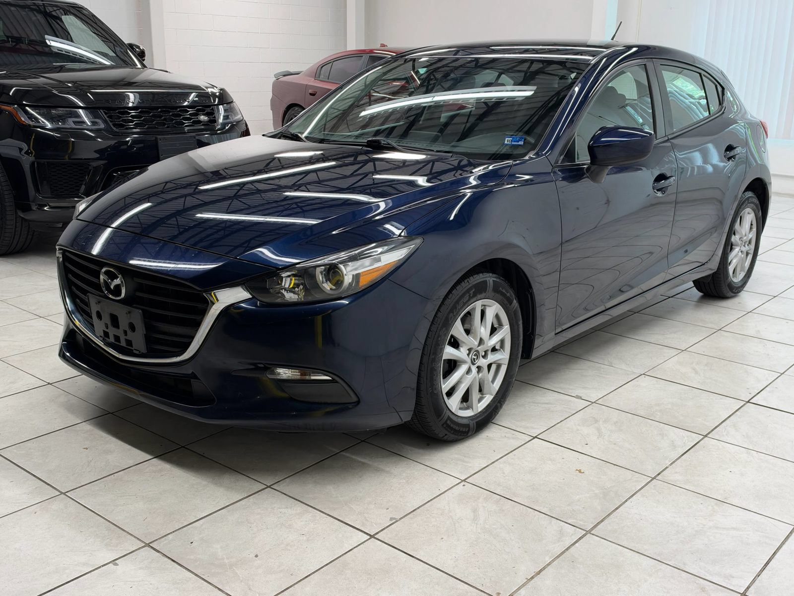 Used 2017 MAZDA MAZDA3 Sport FWD image 3
