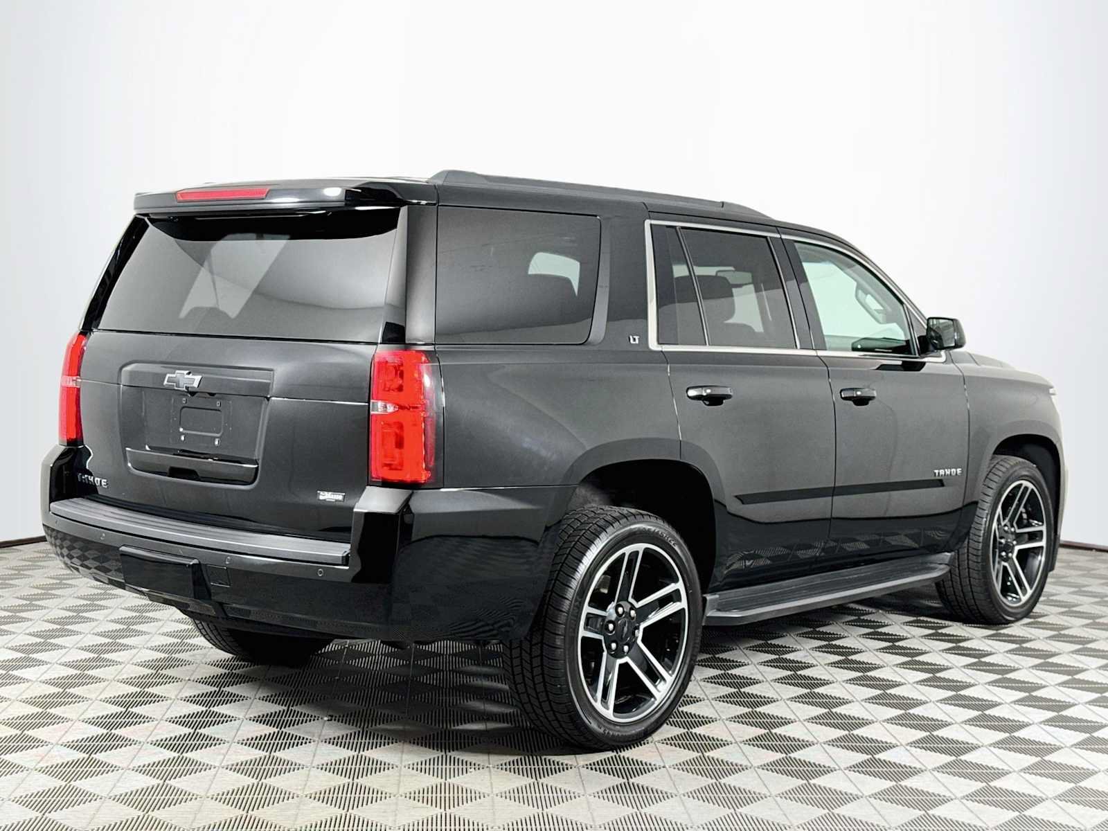 Used 2018 Chevrolet Tahoe LT AWD/4WD image 5