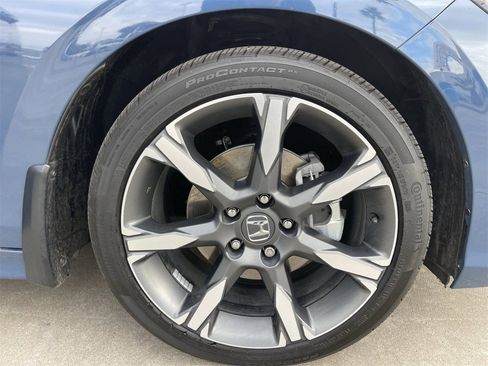 Certified 2025 Honda Civic Sport image 6