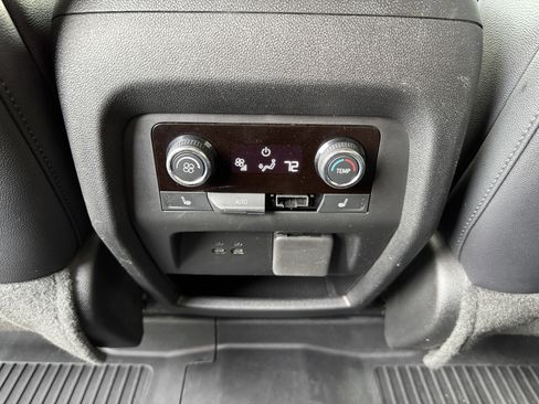 Used 2024 Chevrolet Traverse RS w/ LPO, Floor Liner Package image 31