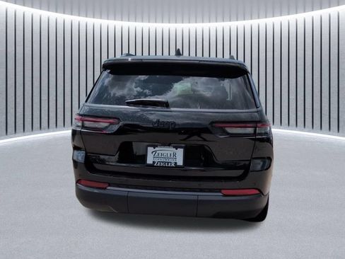 New 2026 Jeep Grand Cherokee L Limited w/ Limited Altitude Package AWD/4WD image 7