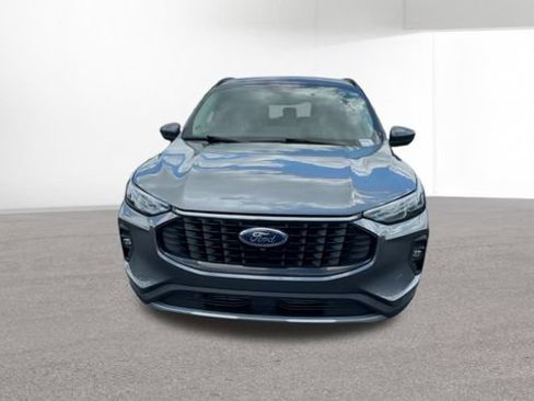 Used 2024 Ford Escape Platinum AWD/4WD image 3