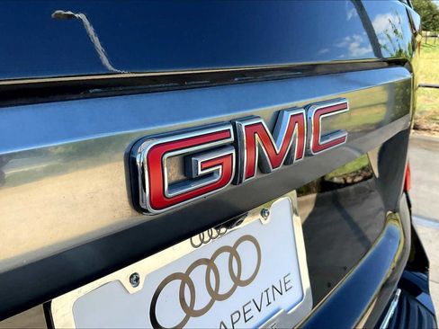 Used 2021 GMC Yukon AT4 image 28