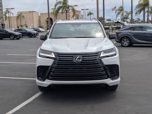 New 2025 Lexus LX 600 4WD w/ Luxury Package image 2