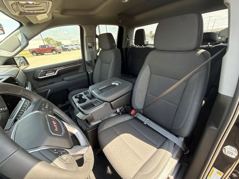 New 2026 GMC Sierra 1500 Elevation image 19