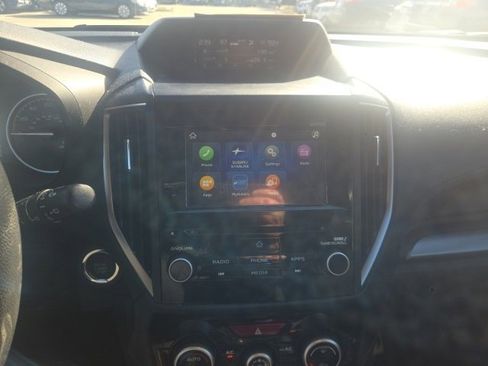Used 2022 Subaru Forester Premium image 11