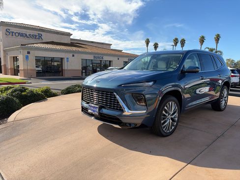 New 2026 Buick Enclave Avenir FWD image 1