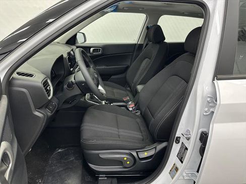 New 2026 Hyundai Venue SEL image 9