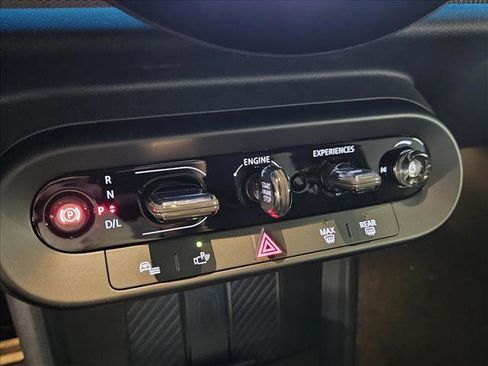 Certified 2025 MINI Cooper S image 11