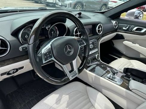 Used 2013 Mercedes-Benz SL 550 image 15