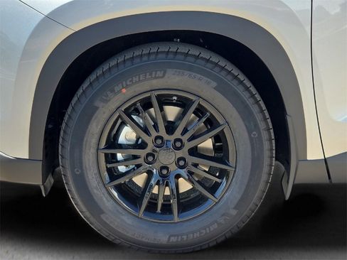 New 2026 Toyota Grand Highlander XLE image 9