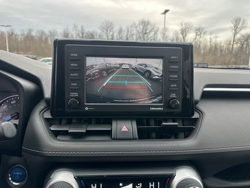 Used 2021 Toyota RAV4 XLE w/ Convenience Package image 24