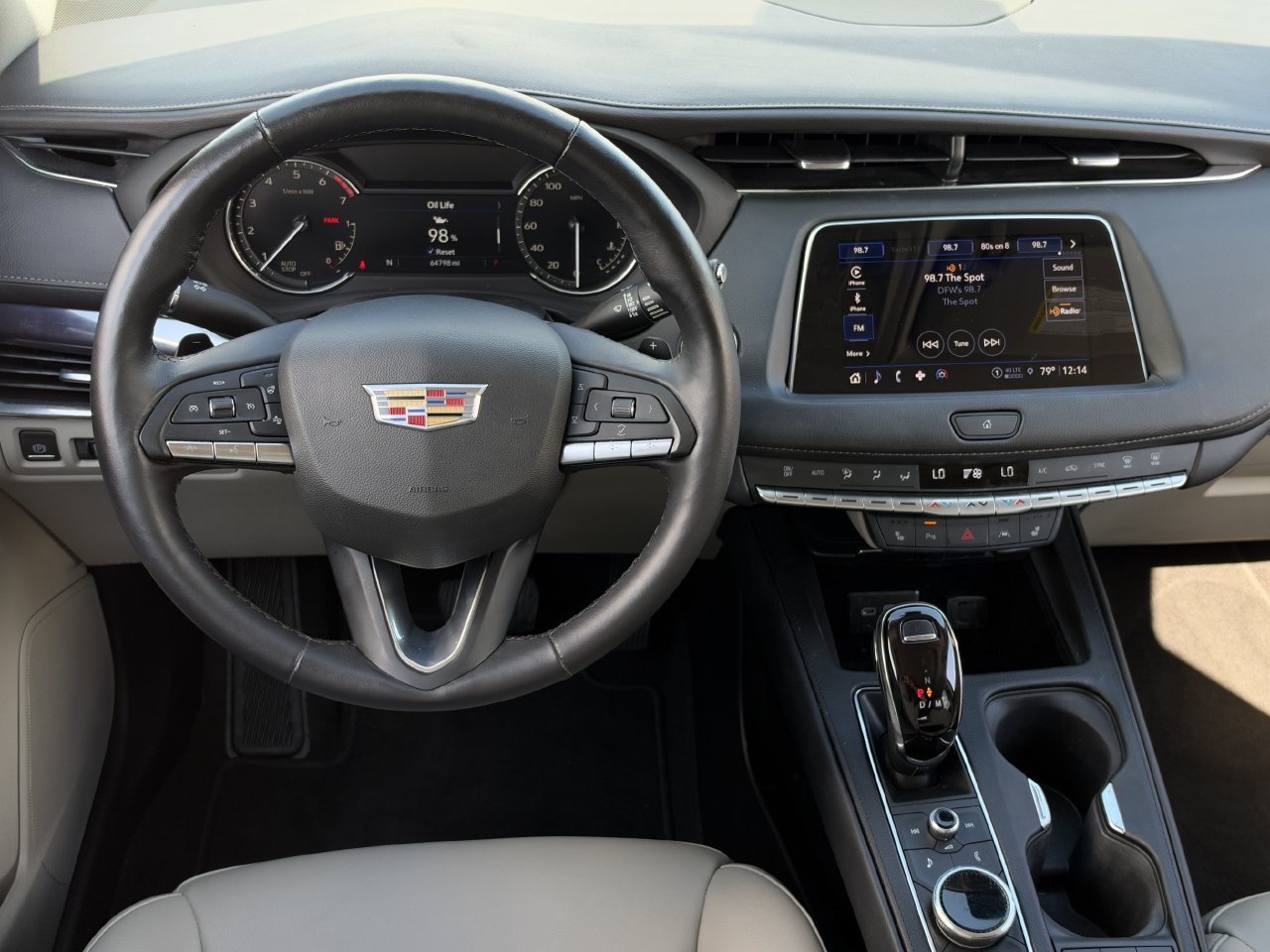 Certified 2023 Cadillac XT4 Luxury w/ Cold Weather Package FWD image 12