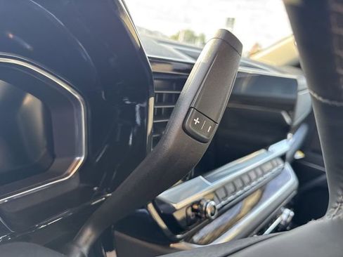 New 2026 GMC Sierra 1500 SLE image 13