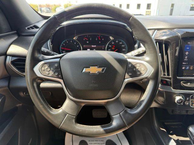 Used 2023 Chevrolet Traverse LT w/ LT Premium Package FWD image 11