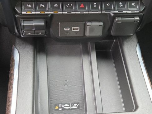 Used 2019 GMC Sierra 1500 Denali w/ Denali Ultimate Package image 15