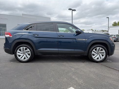 Used 2020 Volkswagen Atlas Cross Sport SE AWD/4WD image 4