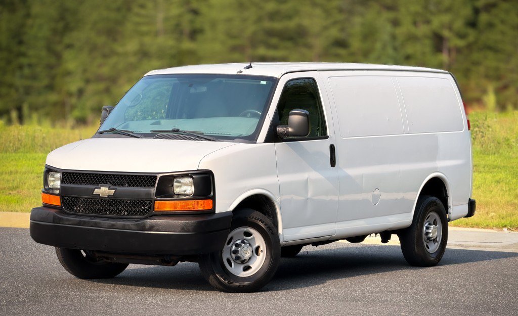 Used 2014 Chevrolet Express 2500 RWD image 6