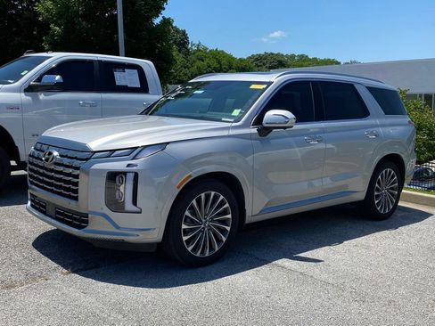 Used 2025 Hyundai Palisade Calligraphy FWD image 4