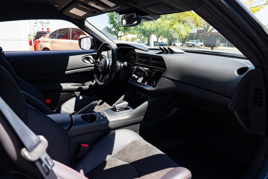 Certified 2024 Nissan Z Performance w/ Floor Mat Package RWD image 23