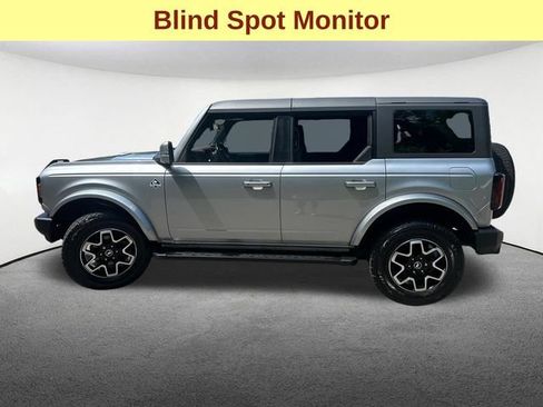 Used 2024 Ford Bronco Outer Banks AWD/4WD image 6