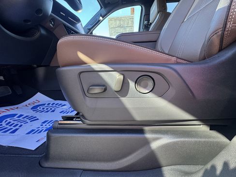 New 2026 Chevrolet Tahoe High Country w/ Sun And Tow Package image 13