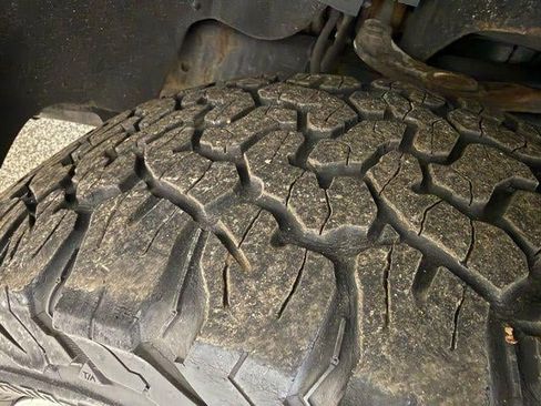 Used 2013 Ford F150 Platinum image 25