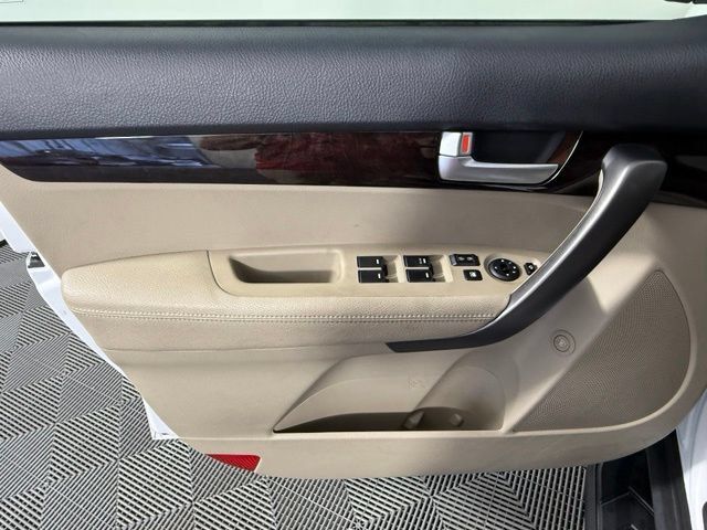 Used 2015 Kia Sorento LX FWD image 14