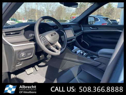 New 2026 Jeep Grand Cherokee Limited image 9