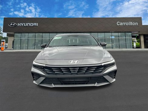 New 2025 Hyundai Elantra Sport image 2