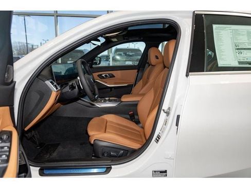 New 2026 BMW 330i xDrive Sedan w/ Convenience Package AWD/4WD image 58