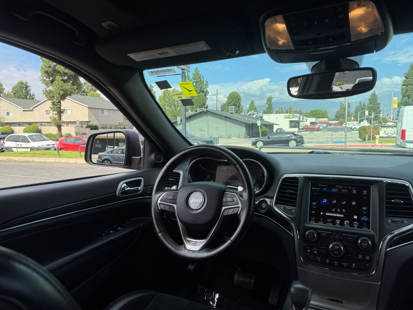 Used 2017 Jeep Grand Cherokee Trailhawk w/ Trailhawk Luxury Group AWD/4WD image 23