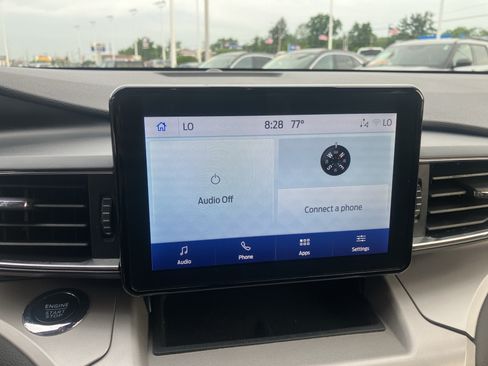 Used 2023 Ford Explorer XLT w/ Equipment Group 202A AWD/4WD image 28