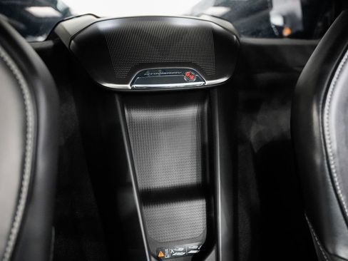 Used 2020 Chevrolet Corvette Stingray Premium Cpe w/ 3LT Preferred Equipment Group image 27