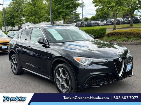 Used 2018 Alfa Romeo Stelvio AWD image 1