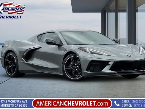 Used 2022 Chevrolet Corvette Stingray Coupe w/ 1LT RWD image 1
