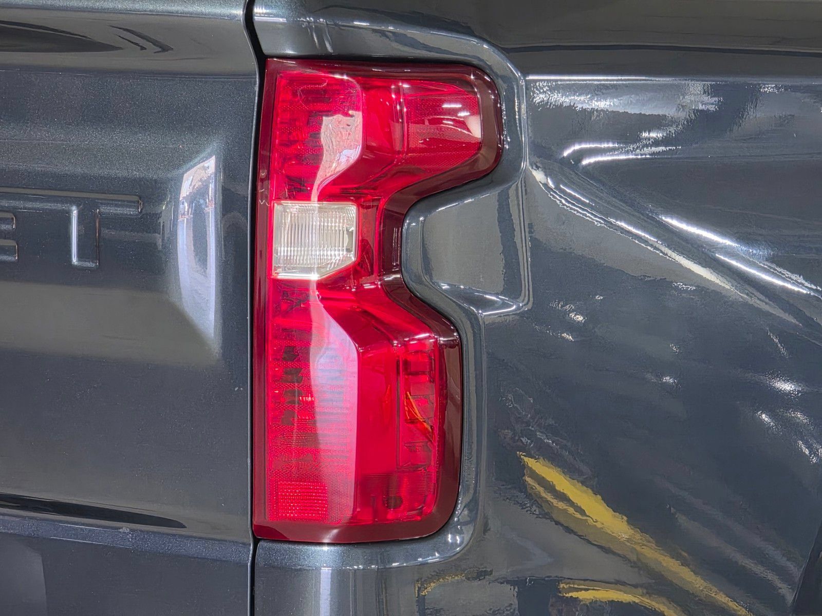 Used 2020 Chevrolet Silverado 1500 LT w/ All-Star Edition AWD/4WD image 12