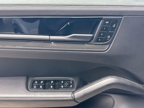 Certified 2024 Porsche Cayenne Turbo GT AWD/4WD image 12