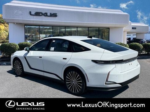 New 2026 Lexus ES 350e w/ Convenience Package FWD image 3