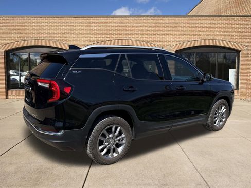 Used 2024 GMC Terrain SLT AWD/4WD image 6
