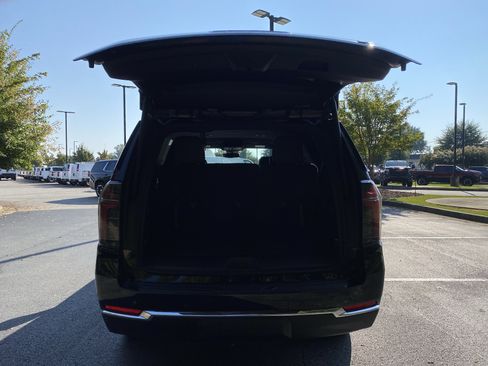 Used 2025 Chevrolet Tahoe LT AWD/4WD image 11