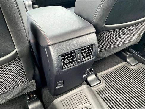 Used 2019 Toyota 4Runner TRD Off-Road Premium AWD/4WD image 12