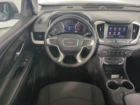 Used 2024 GMC Terrain SLE FWD image 18