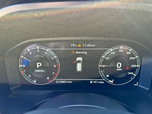 Used 2024 Mitsubishi Outlander AWD image 15