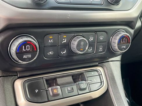 Used 2023 GMC Acadia AT4 w/ Preferred Package AWD/4WD image 15