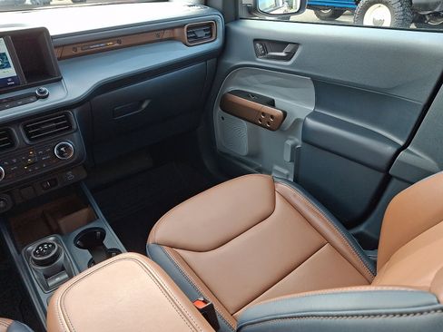 Certified 2024 Ford Maverick Lariat image 16