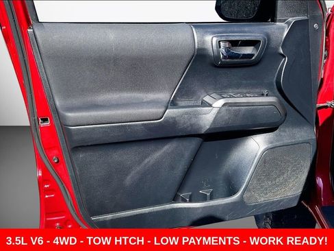 Used 2019 Toyota Tacoma TRD Off-Road w/ Technology Package AWD/4WD image 19