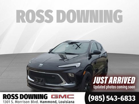 Used 2024 Buick Encore GX Sport Touring image 1