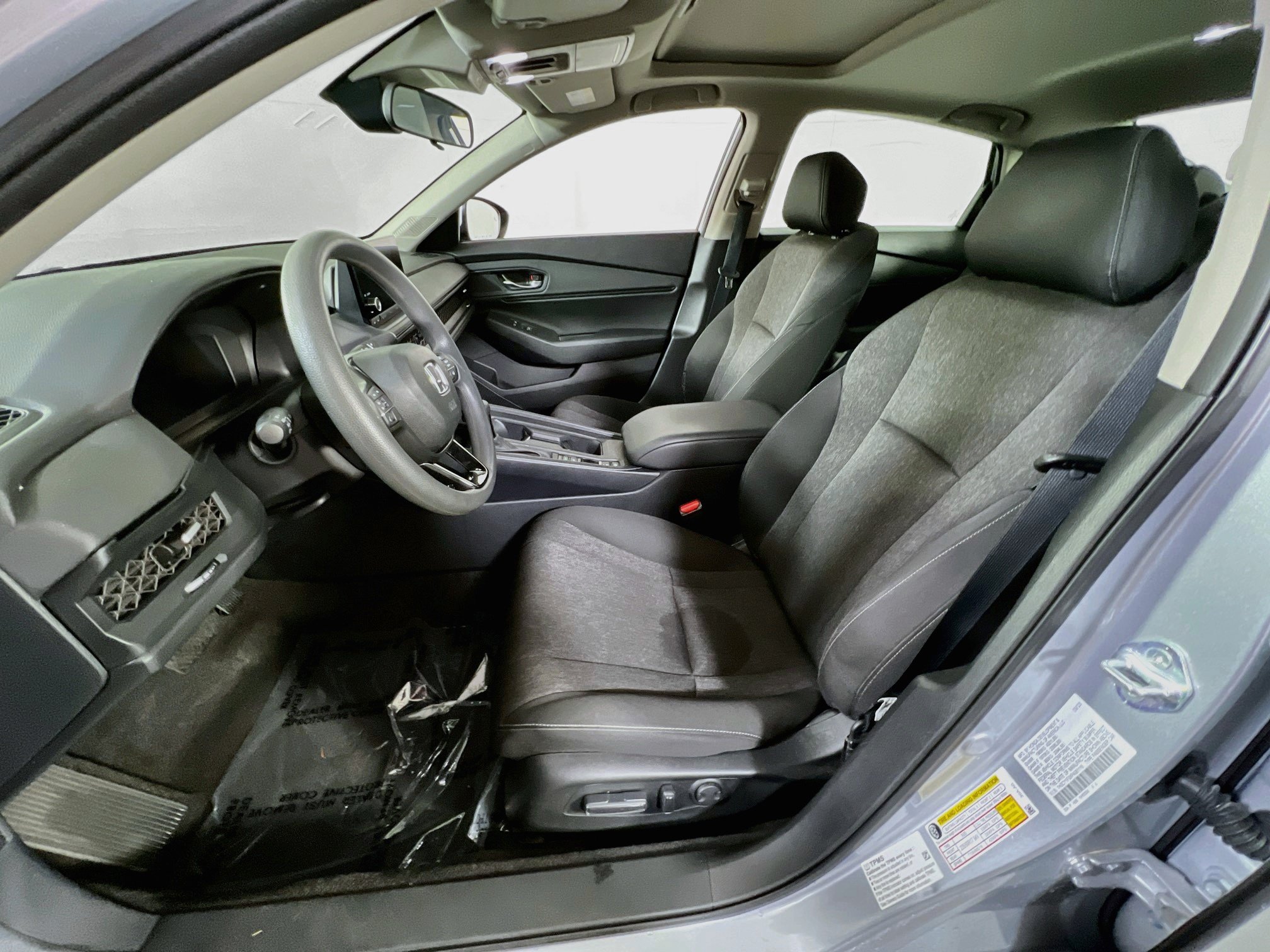 Used 2023 Honda Accord EX image 19
