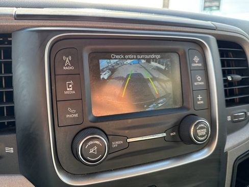 Used 2018 RAM 2500 Tradesman w/ Chrome Appearance Group image 34